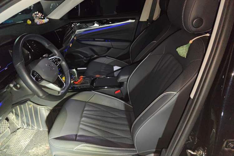 Used Volkswagen Passat 2023 330TSI Luxury Edition
