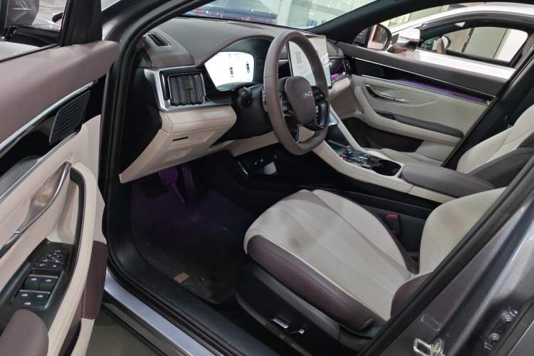 Used BYD Song PLUS New Energy 2025 DM-i Smart Drive 112KM Prestige Model