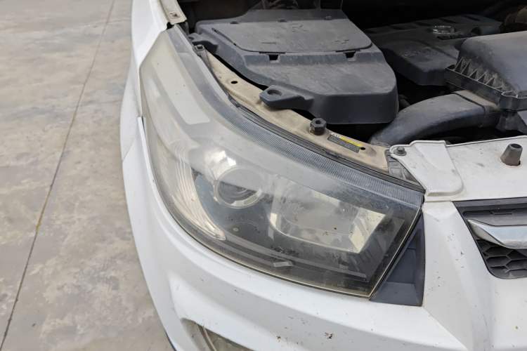 Used HYOSOW S3 2015 1.5L Luxury Model China V Standard