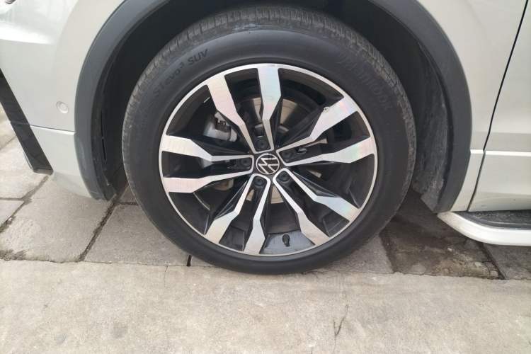 Used Volkswagen Tiguan L 2021 330TSI Automatic Two-Wheel Drive R-Line Enhanced Edition