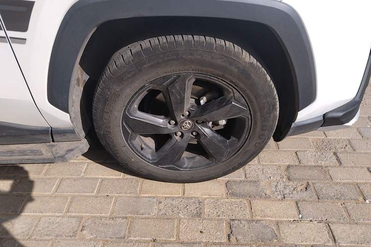 Used Toyota RAV4 2021 Dual-Engine 2.5L E-CVT Four-Wheel Drive Elite PLUS Edition Right Front Wheel Hub