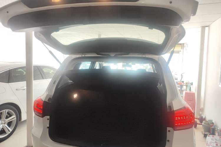 Used Volkswagen Tiguan L 2016 300TSI Automatic Two-Wheel Drive Comfort Edition