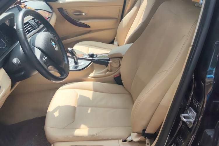 Used BMW 3 Series 2013 320Li Fashion Model Left Front Seat