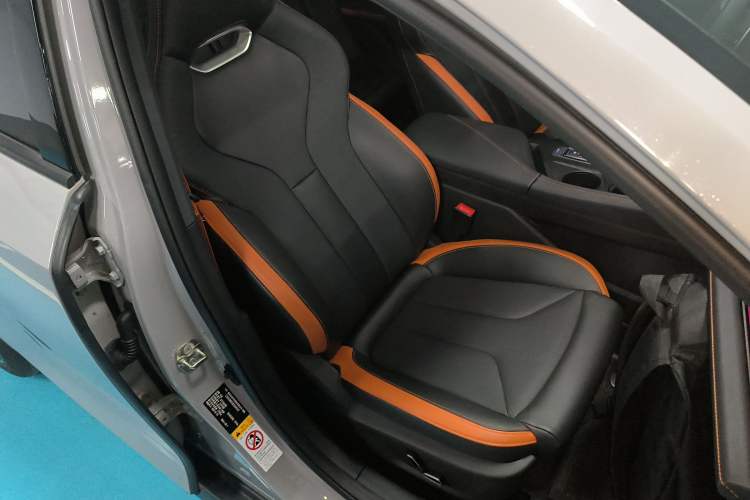 Used Changan UNI-V 2023 1.5T Prestige Model
