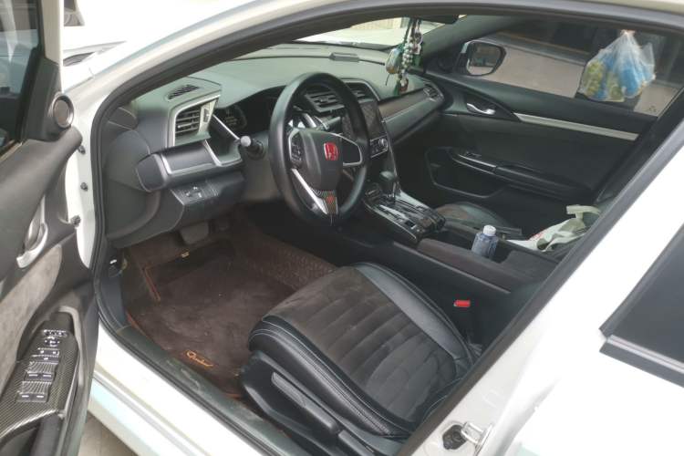 Used Honda Civic 2016 220TURBO CVT Luxury Edition