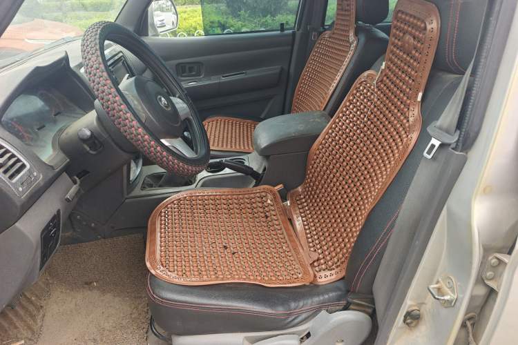 Used BAW Yueling 2014 2.8T long-wheelbase Entrepreneur Edition JE493ZLQ4CB Left Front Seat