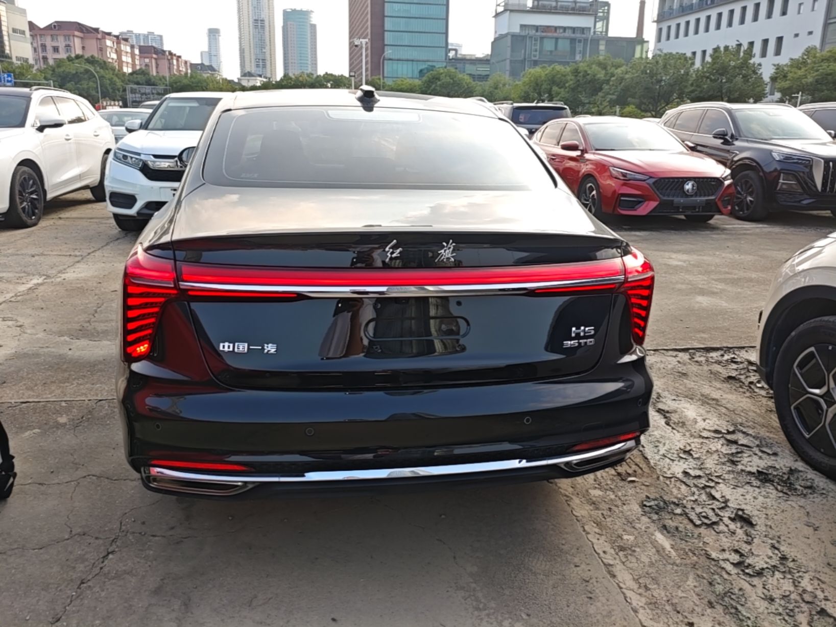 Hongqi H5 2025 1.5T DCT Qiyun 500 000th Unit Commemorative Edition — снимка 5