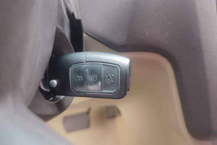 Used Ford Focus 2013 Sedan Classic 1.8L Automatic Base Model
