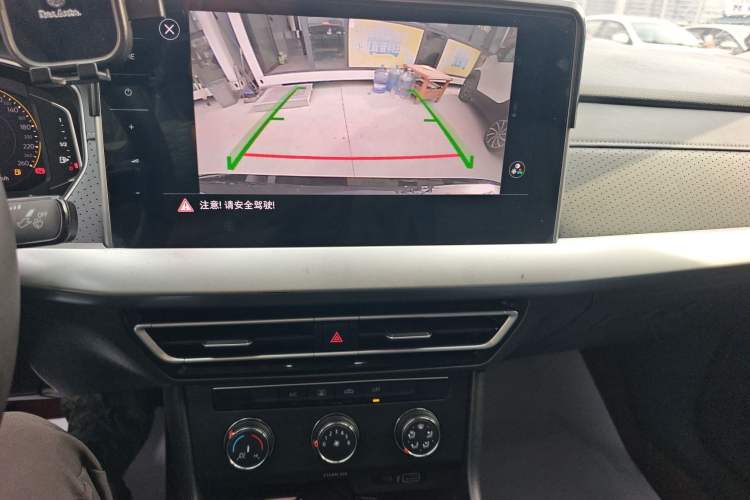 Used Volkswagen Lavida 2024 1.5L Automatic 5 Million Edition Audio And AC Panel