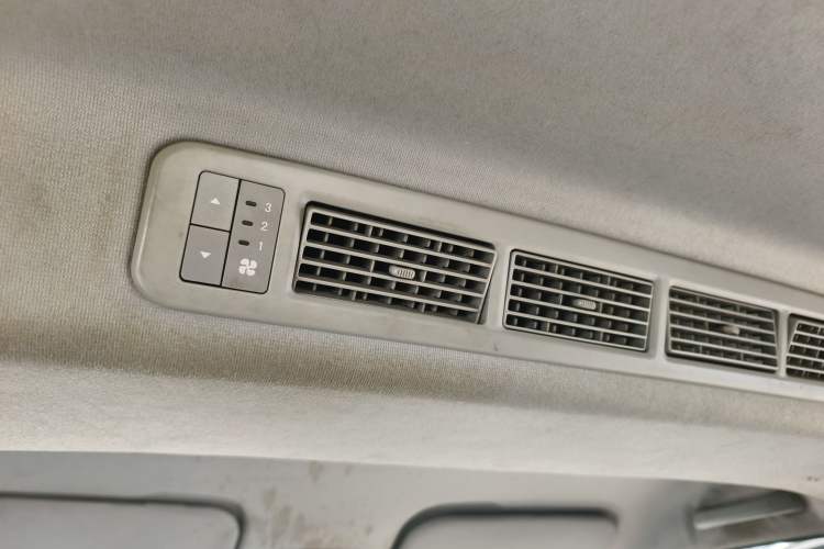 Used Wuling Hongguang PLUS 2019 1.5T Manual Comfort Version 7 Seats
