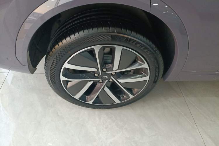 Used Li Auto L7 2024 Ultra Model Exterior 5