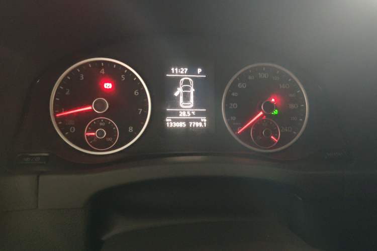 Used Volkswagen Tiguan 2015 1.8TSI Automatic Two-Wheel Drive Trend Edition Instrument Cluster