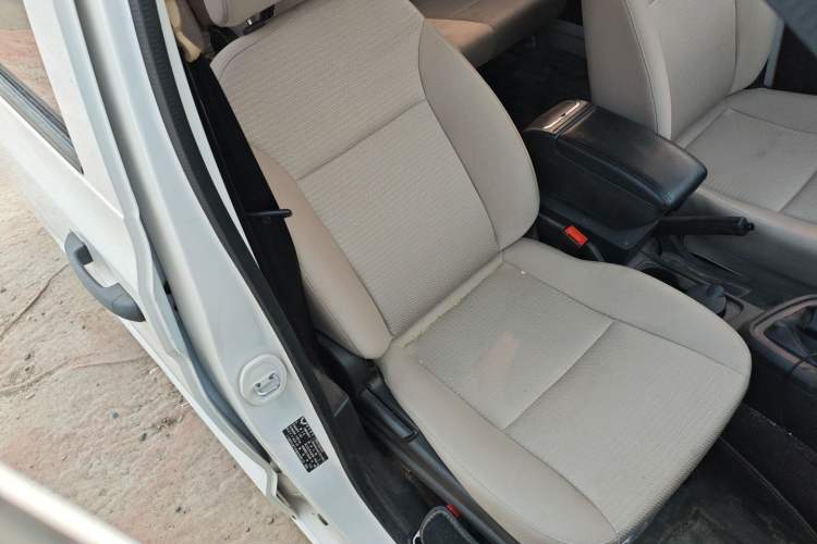 Used Wuling Hongguang V 2019 1.5L Jingqu Version China VI LAR
