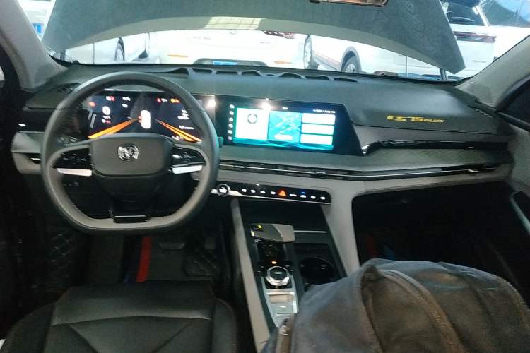 Used CHANGAN CS75 PLUS 2022 2nd Generation 1.5T Automatic Prestige Version
