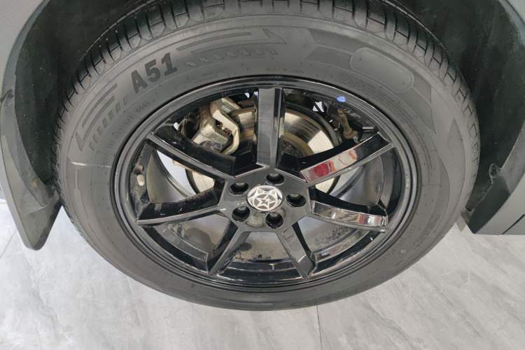 Used Venucia V DD-i 2023 60km iD Joy Ride Edition