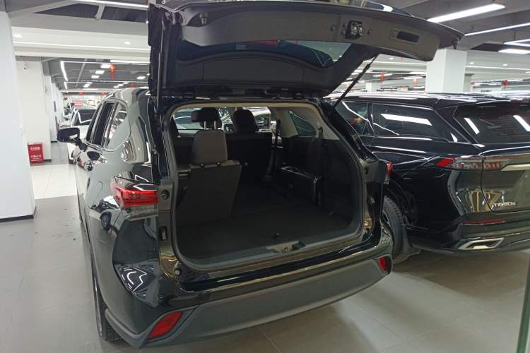 Used Toyota Highlander 2023 2.5L Smart Electric Hybrid Dual-Drive Elite Version 7 Seats Trunk