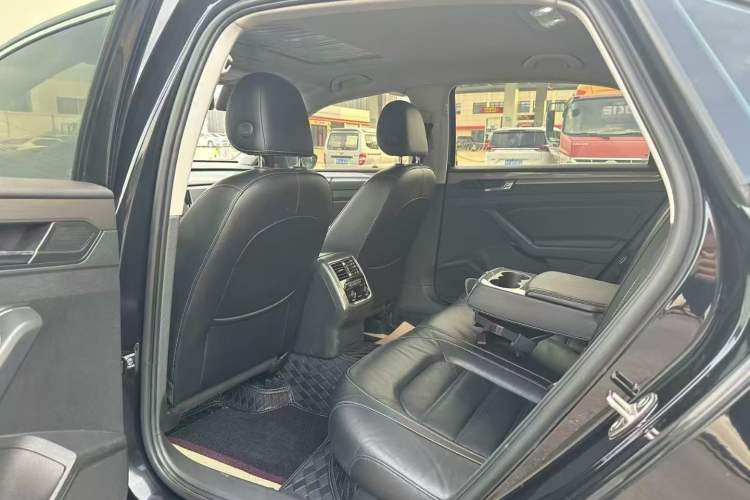 Used Volkswagen Passat 2017 330TSI DSG Luxury Edition
