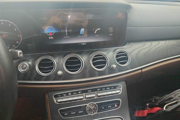 Used Mercedes-Benz E-Class 2017 E 300 L Sporty and Stylish Model
