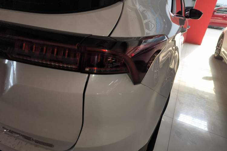 Used JETOUR X70 PLUS 2023 1.5T DCT Brave PLUS 5-Seater