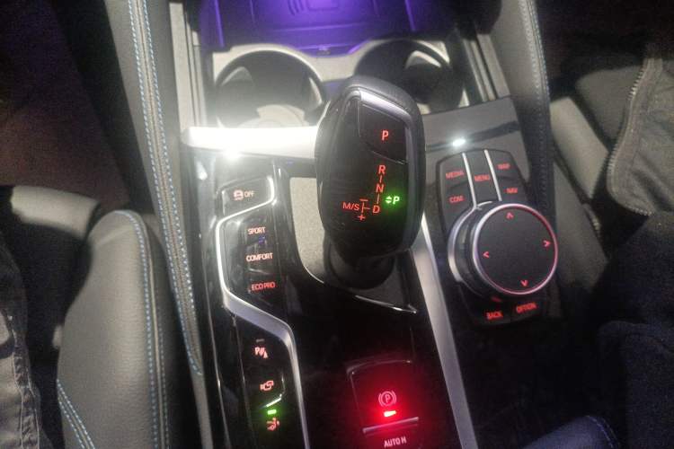 Used BMW 6 Series GT 2024 630i M Sport Luxury Package Gear Lever