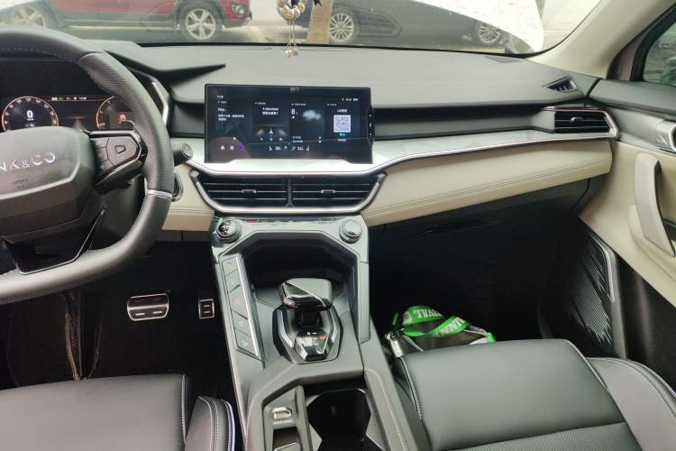 Used Lynk & Co 06 2021 1.5T Shero Pink Special Edition