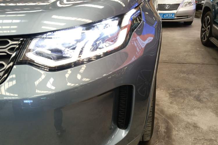 Used Land Rover Discovery Sport 2020 249 PS R-Dynamic Performance Edition Left Front Headlight