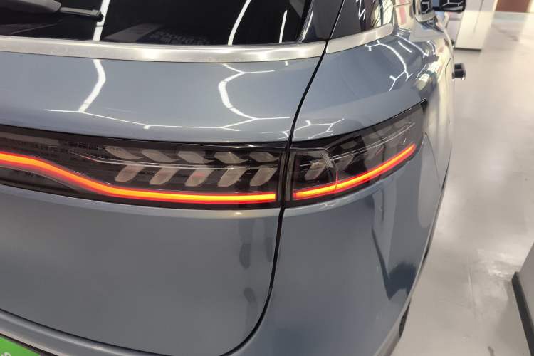 Used VOYAH FREE 2021 Four-Wheel Drive Standard Range-Extended Exclusive Luxury Package Right Rear Taillight