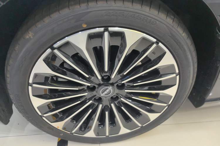 Used Nissan N7 2025 625 Pro