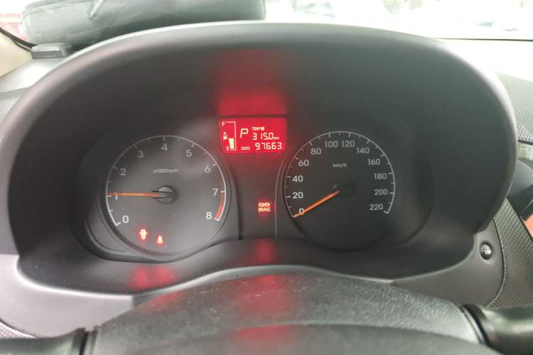 Used Hyundai Verna (older generation) 2014 1.4L Automatic Smart GLS Instrument Cluster