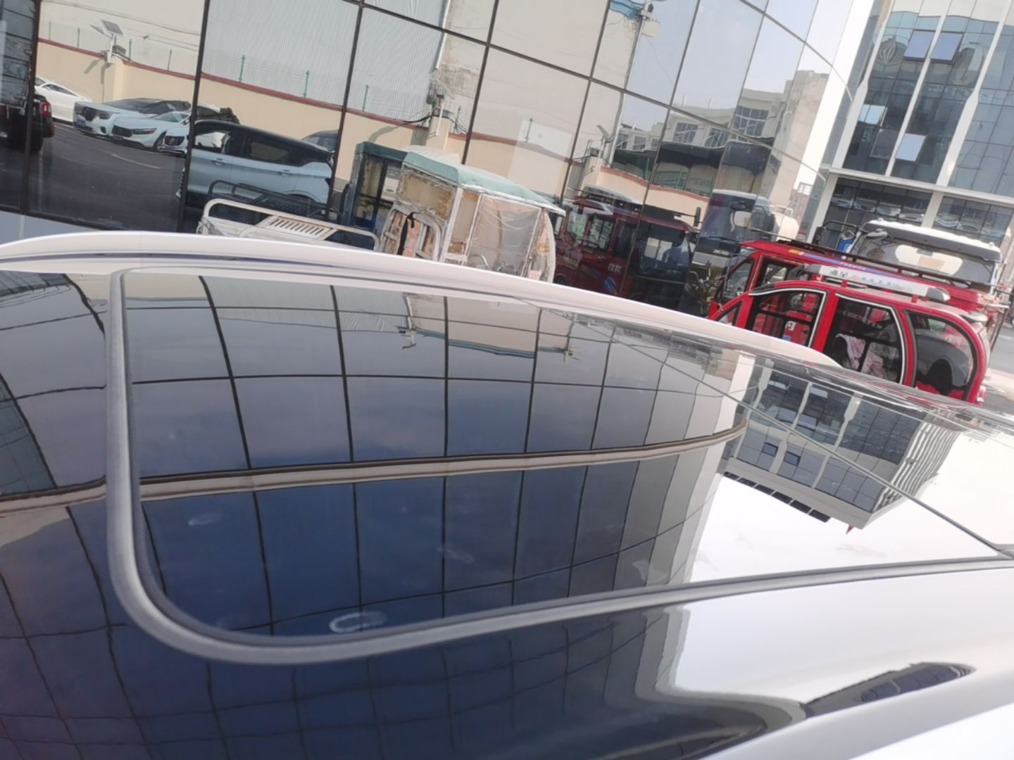 Geely Auto Coolray 2025 Bin Yue L 1.5T DCT Starlight Edition — снимка 7