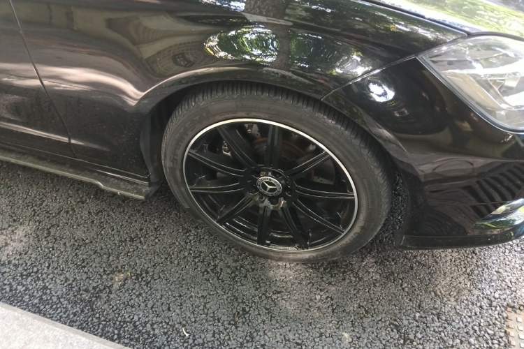 Used Mercedes-Benz CLS 2013 CLS 350 Shooting Brake Fashion Edition Right Front Wheel Hub