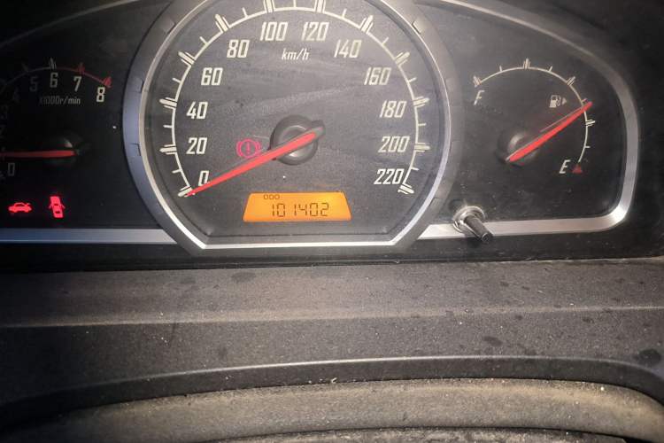 Used Baojun 630 2011 1.5L manual standard version
