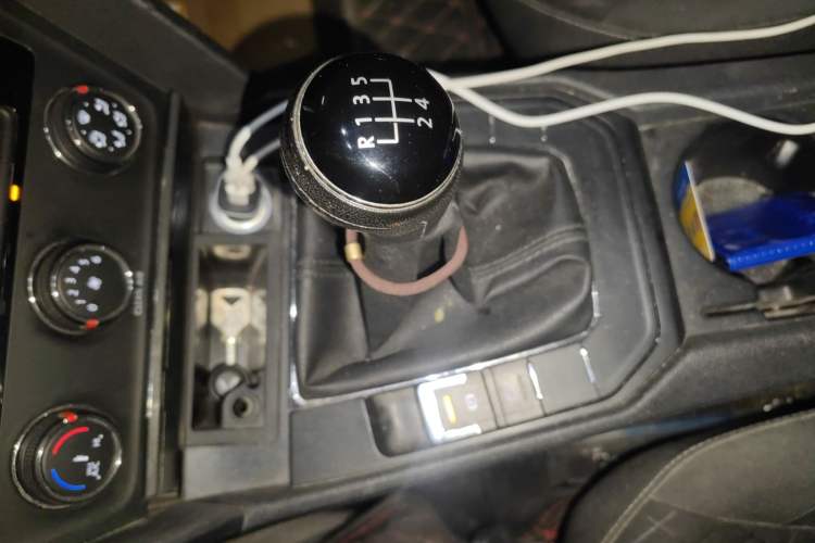 Used Volkswagen Lamando 2019 230TSI Manual Trend Edition China VI Standard Gear Lever