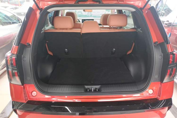 Used AION V 2024 Aion Tyrannosaurus 650 Smart Luxury Edition