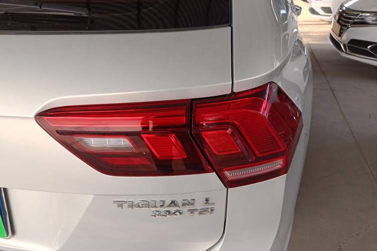 Used Volkswagen Tiguan L 2019 Updated Version 330TSI Automatic Two-Wheel Drive Panoramic Comfort Edition China VI Standard Exterior 3