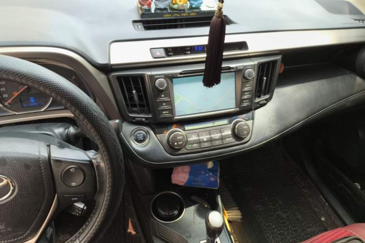Used Toyota RAV4 2013 2.0L CVT Four-Wheel Drive New Edition
