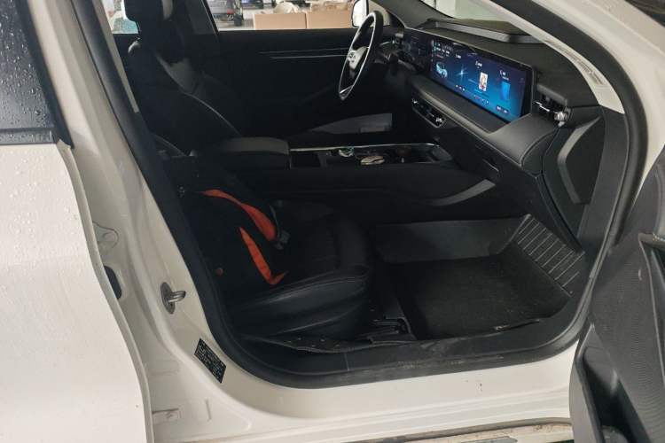 Used Ford Mondeo 2025 1.5T EcoBoost Luxury Version Right Front Seat