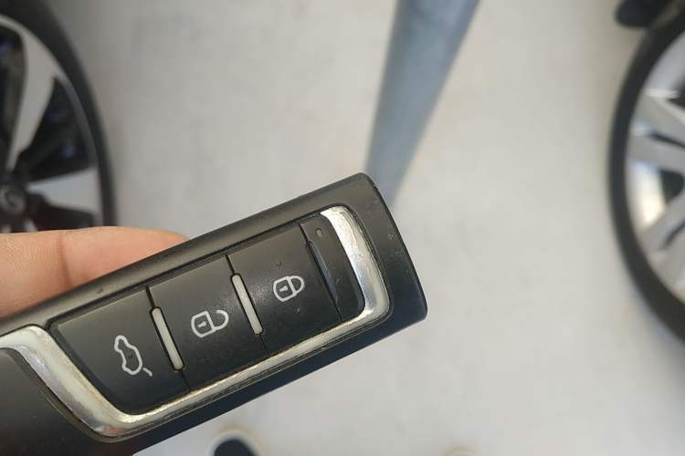 Used GAC Trumpchi GS4 2018 235T Automatic Two-Wheel Drive Luxury Smart Connectivity Millionth Anniversary Edition Interior 1