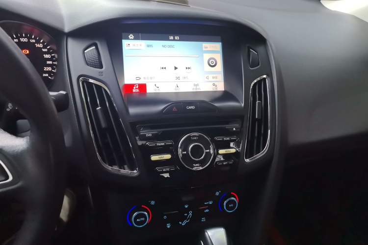 Used Ford Focus 2015 Sedan 1.6L Automatic Trend Model Audio And AC Panel