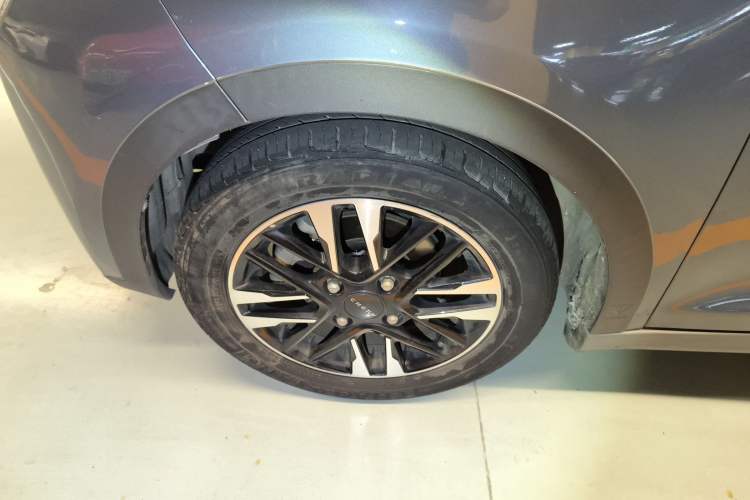 Used Chery New Energy Little Ant 2022 Revised Version Sweet Pink Edition Half-Sugar Version Lithium Iron Phosphate 30.7 kWh 30 kW 301 km