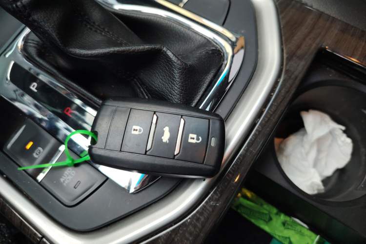 Used Changan Raeton 2014 1.8T Automatic Prestige Anniversary Edition China IV Standard
