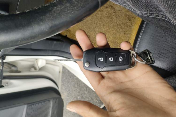 Used Ford Escort 2015 1.5L Automatic Fashion Model Vehicle Key