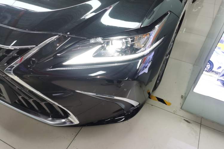 Used Lexus ES 2022 300h Excellence Edition