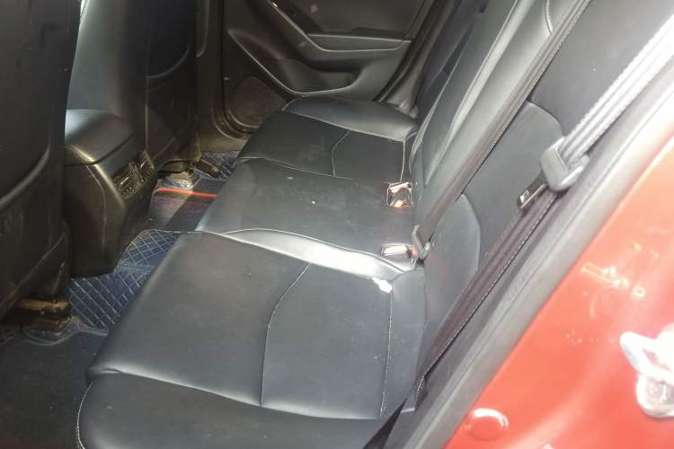 Used Mazda 3 Axela 2017 Sedan 1.5L Automatic Luxury Model Emission Standard China V
