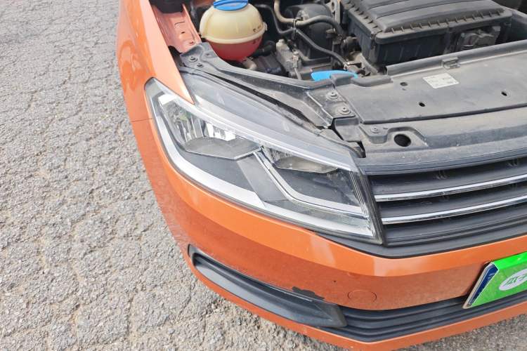 Used Volkswagen Santana 2015 Haval H6 1.6L Automatic Comfort Model Right Front Headlight