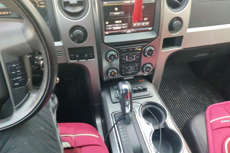 Used Ford F-150 Raptor 
