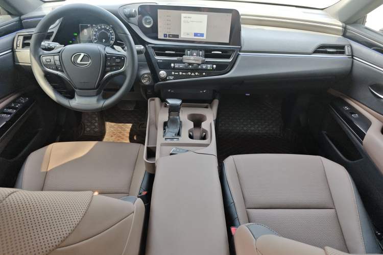 Used Lexus ES 2022 300h Excellence Edition
