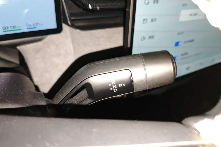 Used Lynk & Co 08 EM-P 2025 120km Long-Range Pro
