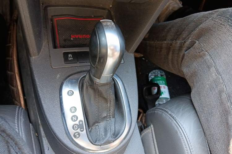 Used Volkswagen Touran 2014 1.4T DSG 30th Anniversary Edition Gear Lever