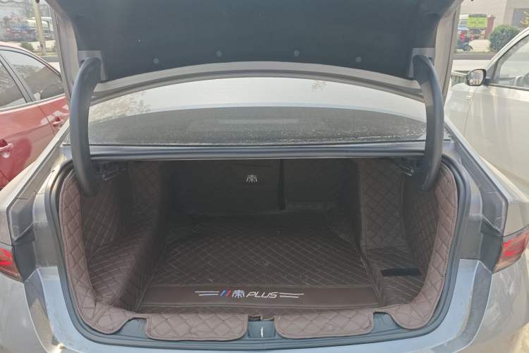 Used BYD Qin PLUS 2025 DM-i Smart Drive 55KM Leading Model Trunk